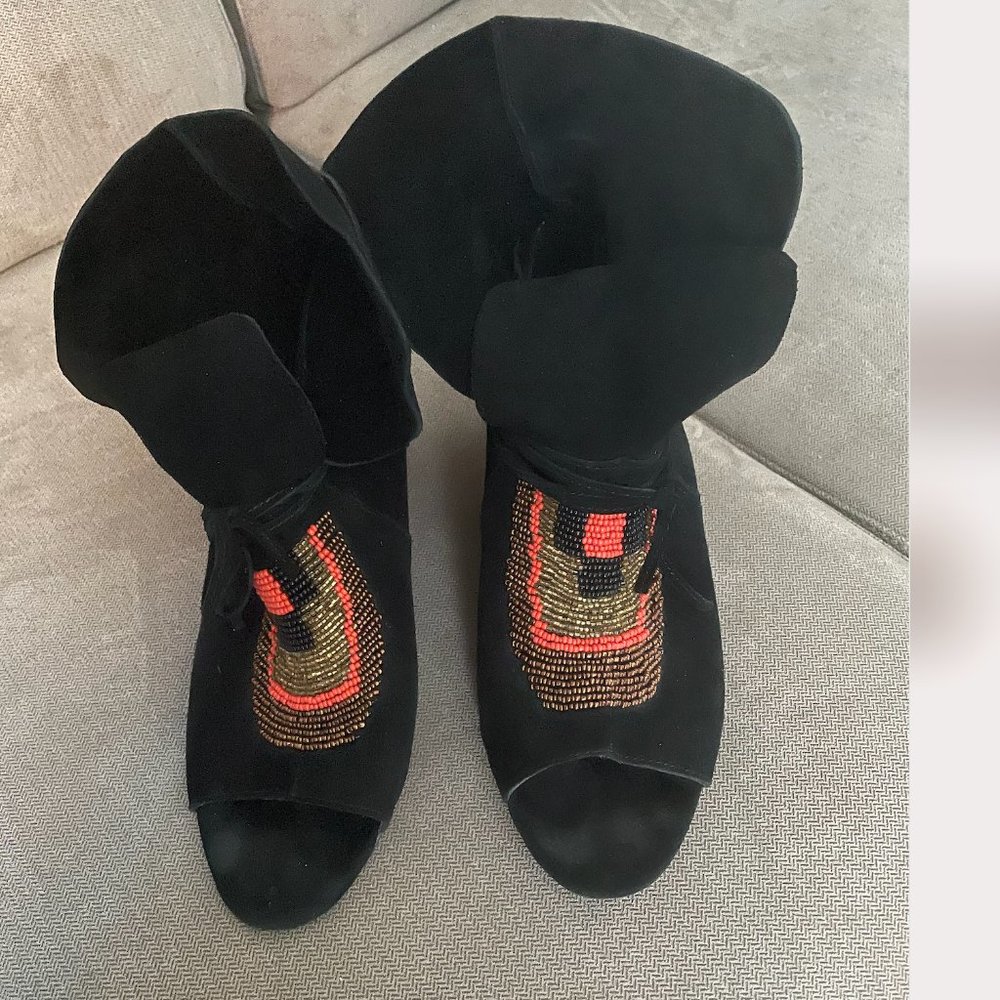 Suede Dolce Vita Booties with Beading Details sz 7